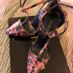 Ladies Multi snake shoes